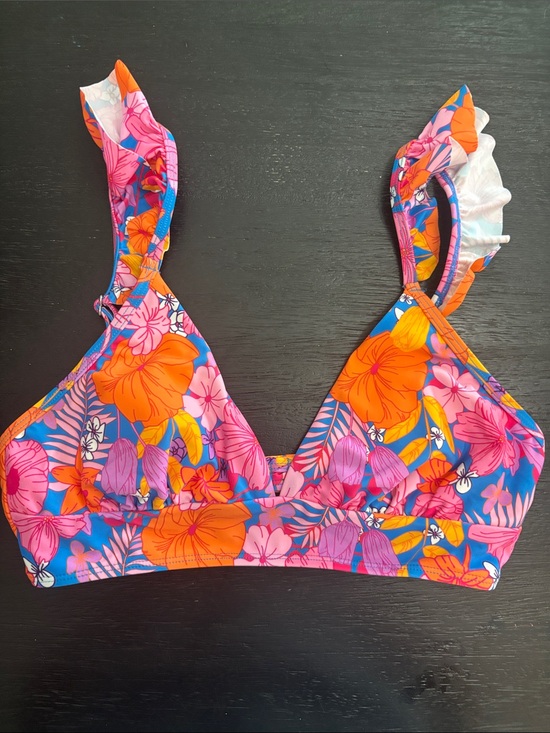 Cupshe Other - Cupshe Floral Bikini Top in Blue, Orange, Pink